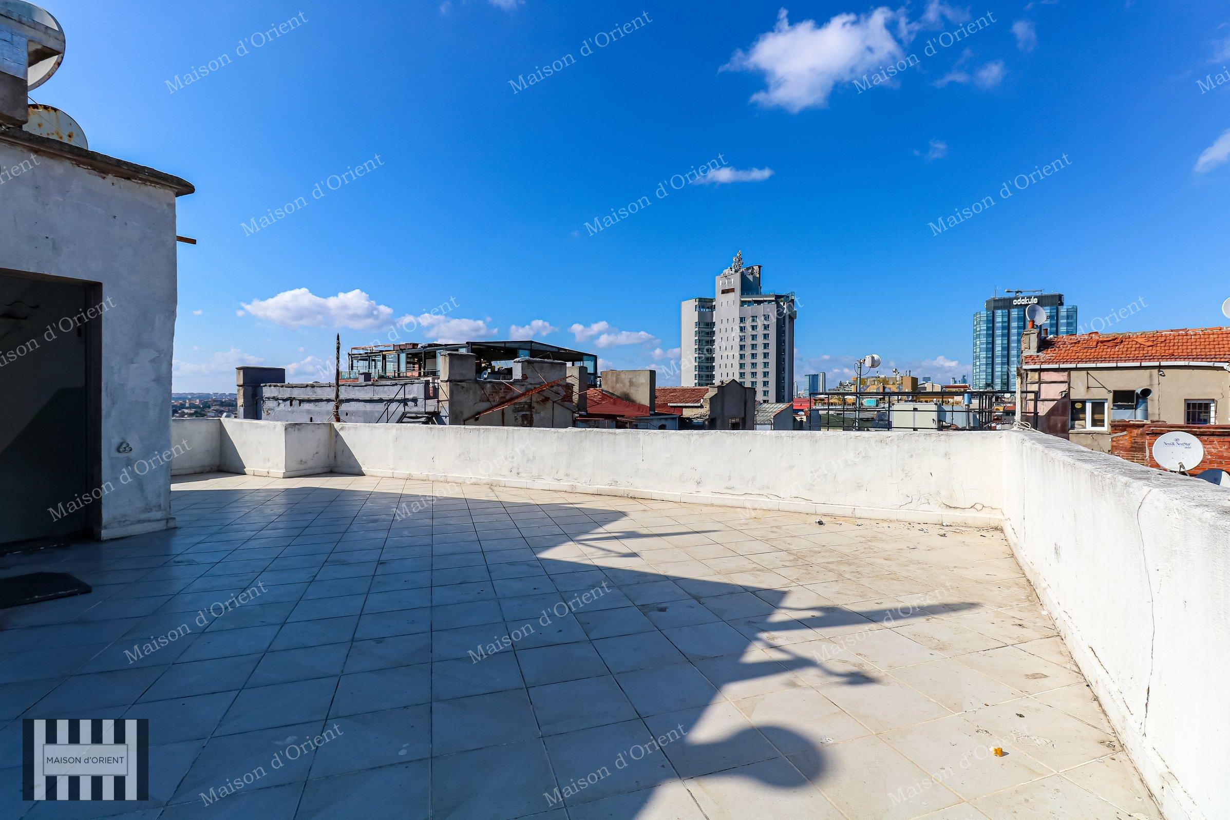 7-Storey Historical Building for Sale in Pera - Görsel 7