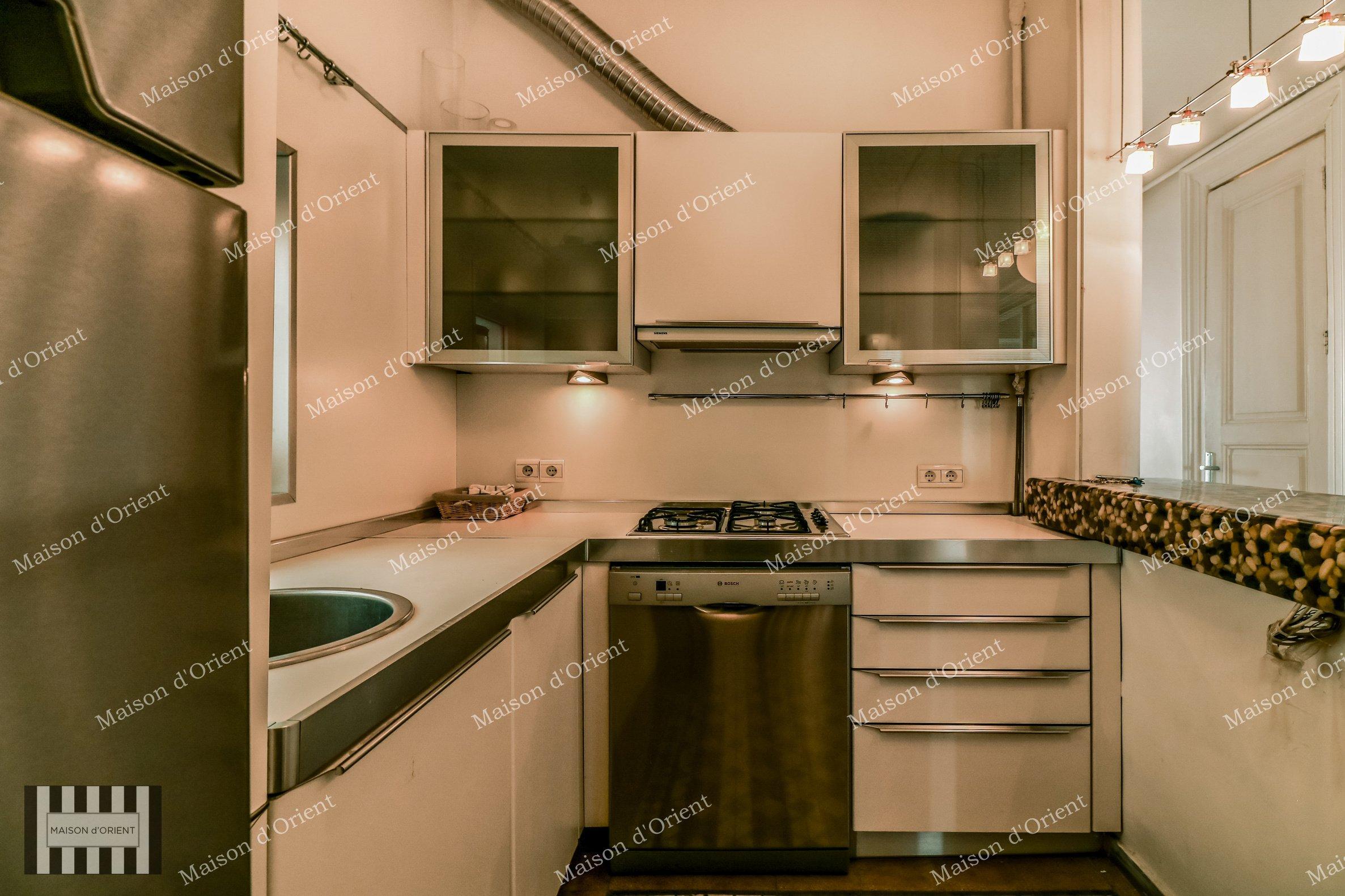 Flat for Sale in Historical Mavrodi Building - Görsel 113