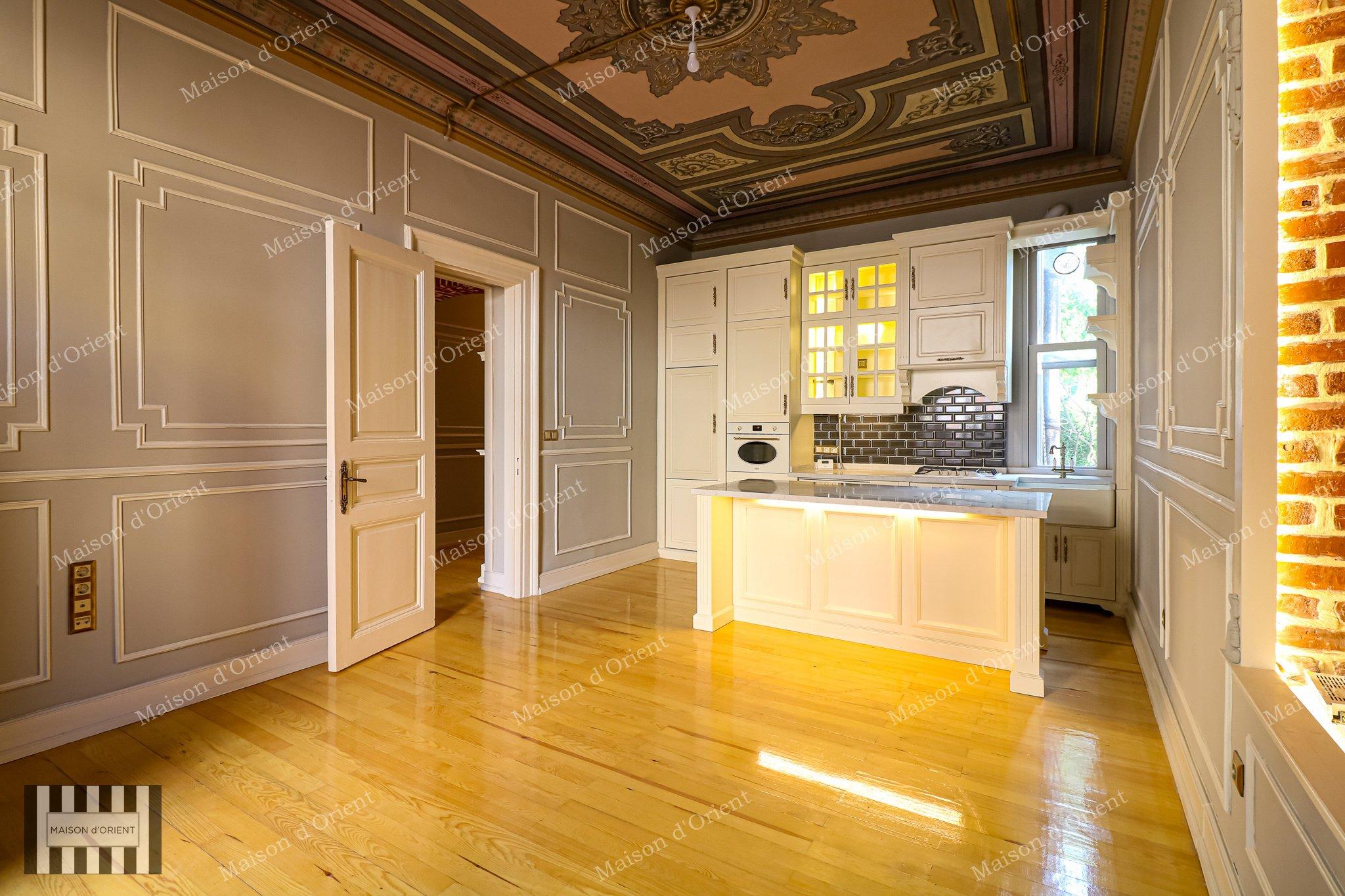 Flat for Sale in Historical Mavrodi Building - Görsel 137