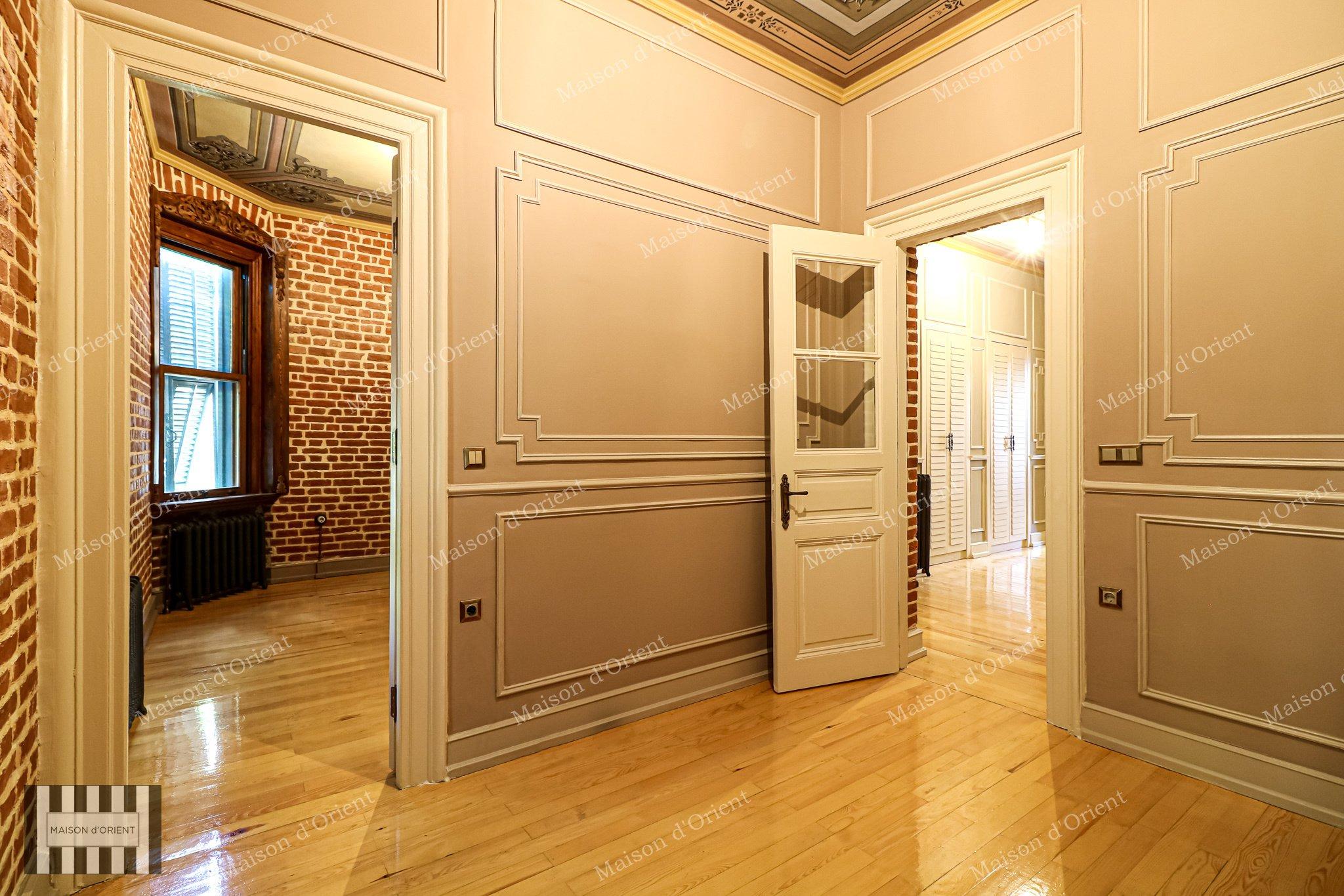 Flat for Sale in Historical Mavrodi Building - Görsel 150