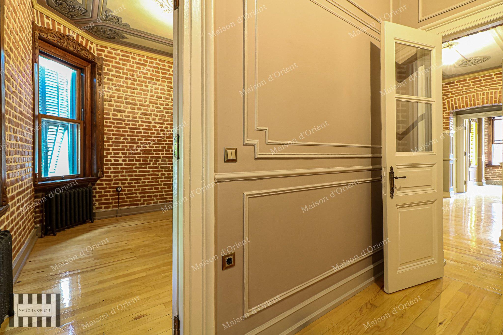 Flat for Sale in Historical Mavrodi Building - Görsel 151