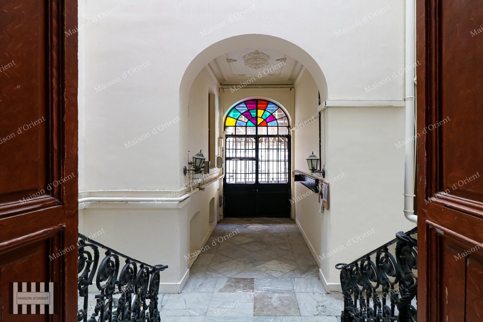 Flat for Sale in Historical Mavrodi Building - Görsel 161