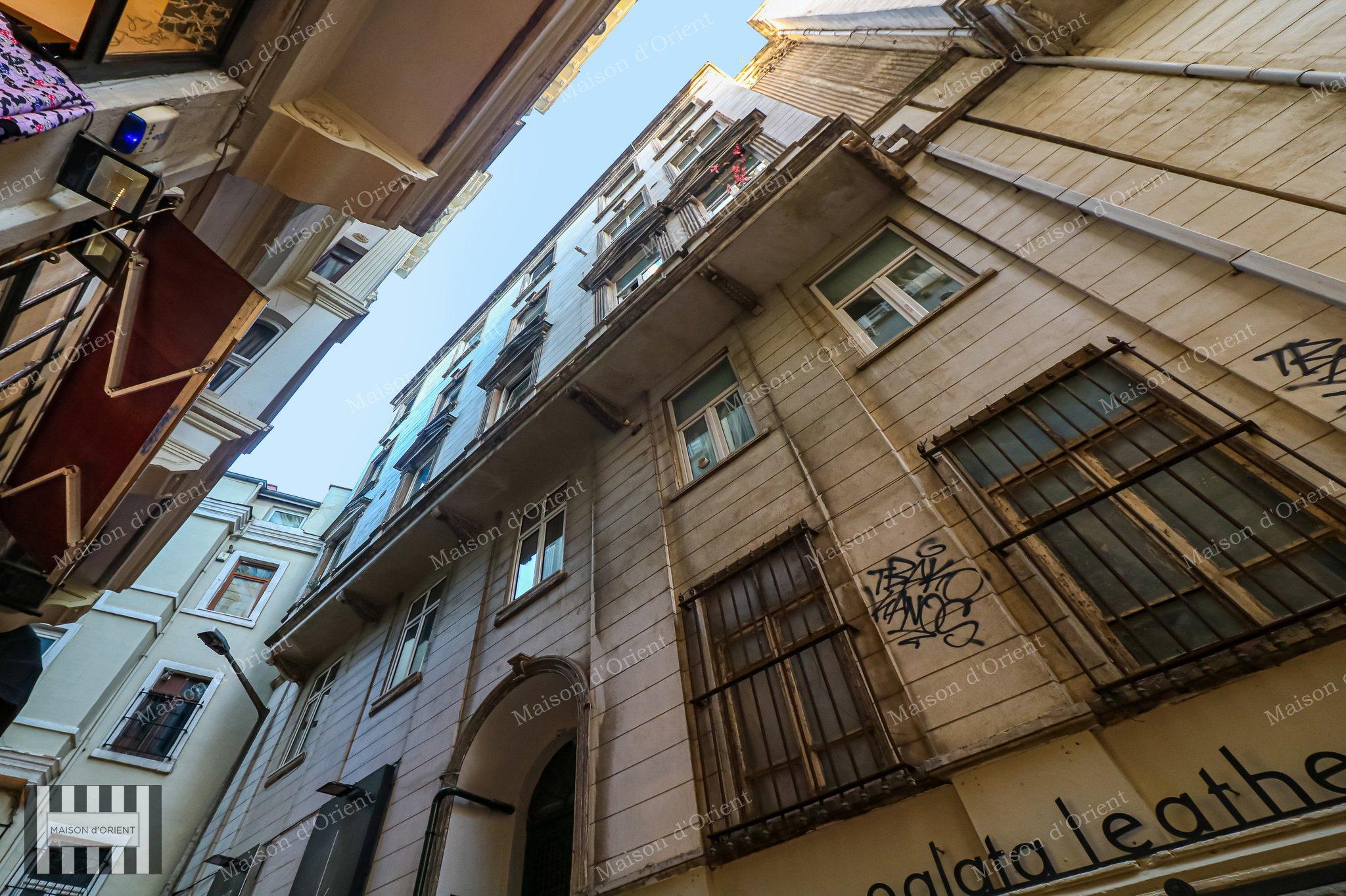 Flat for Sale in Historical Mavrodi Building - Görsel 180