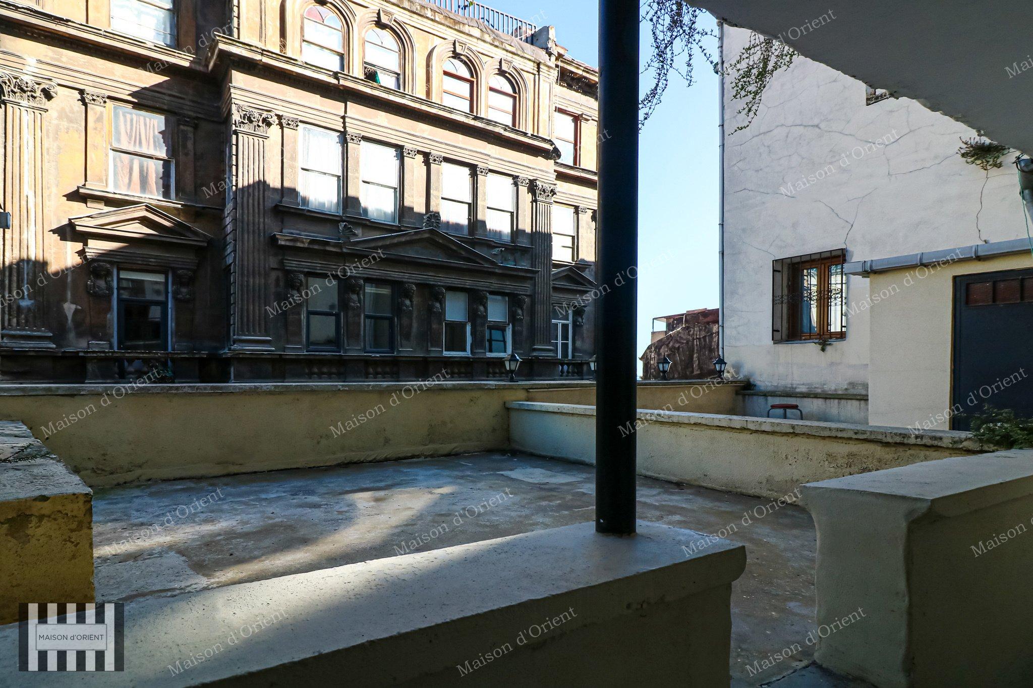 Flat for Sale in Historical Mavrodi Building - Görsel 181