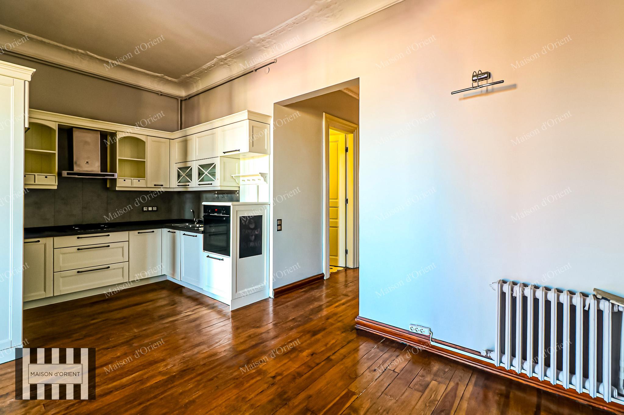 Flat for Sale in Historical Mavrodi Building - Görsel 195