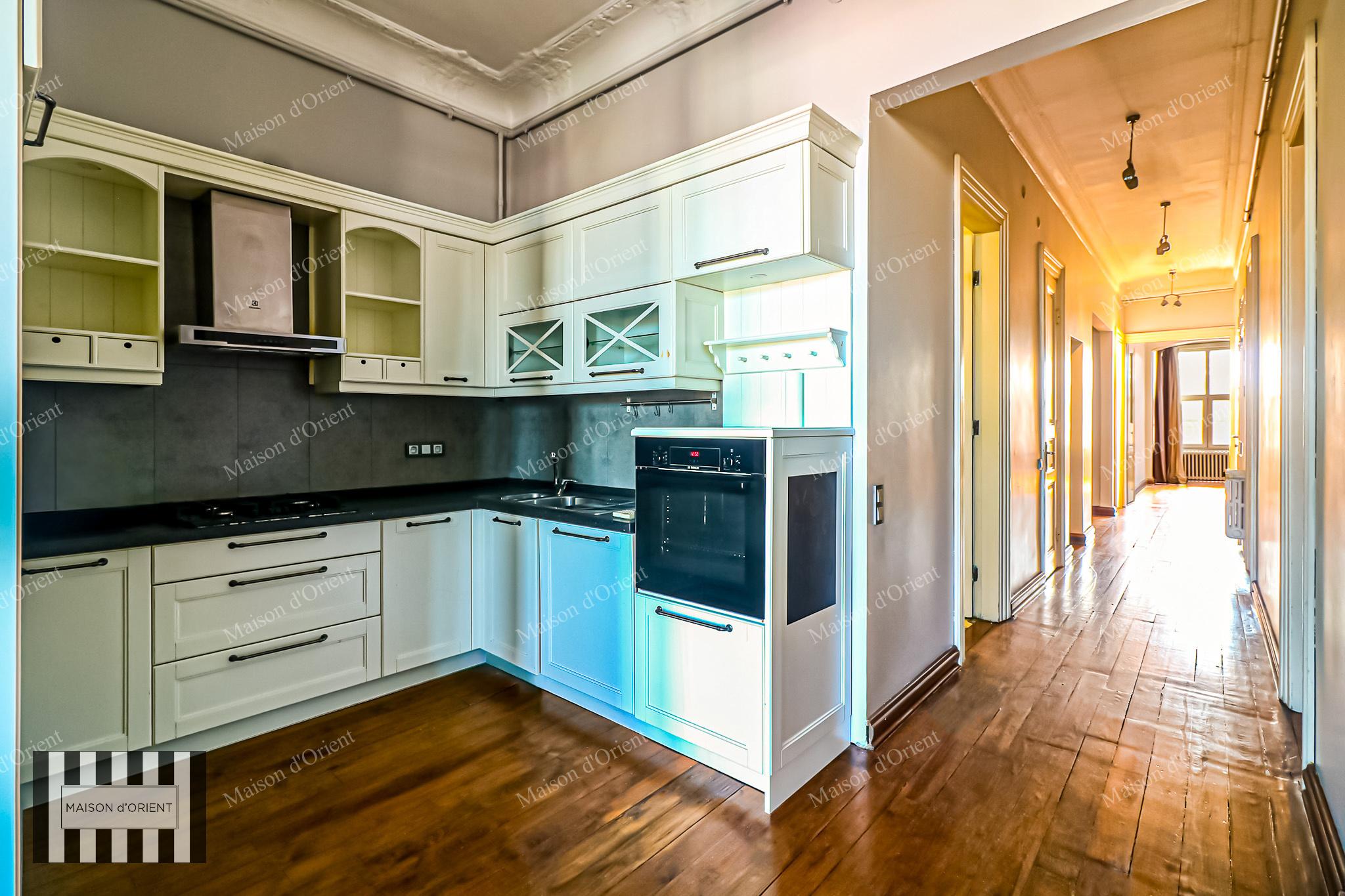 Flat for Sale in Historical Mavrodi Building - Görsel 196