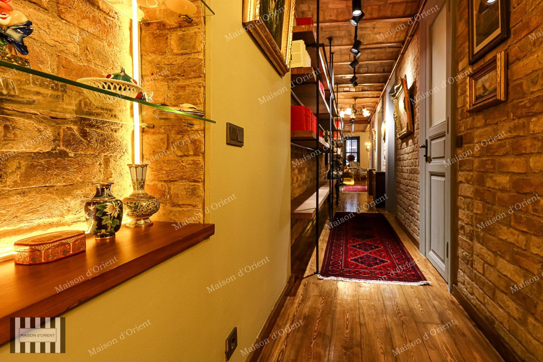 Flat for Sale in Historical Mavrodi Building - Görsel 3