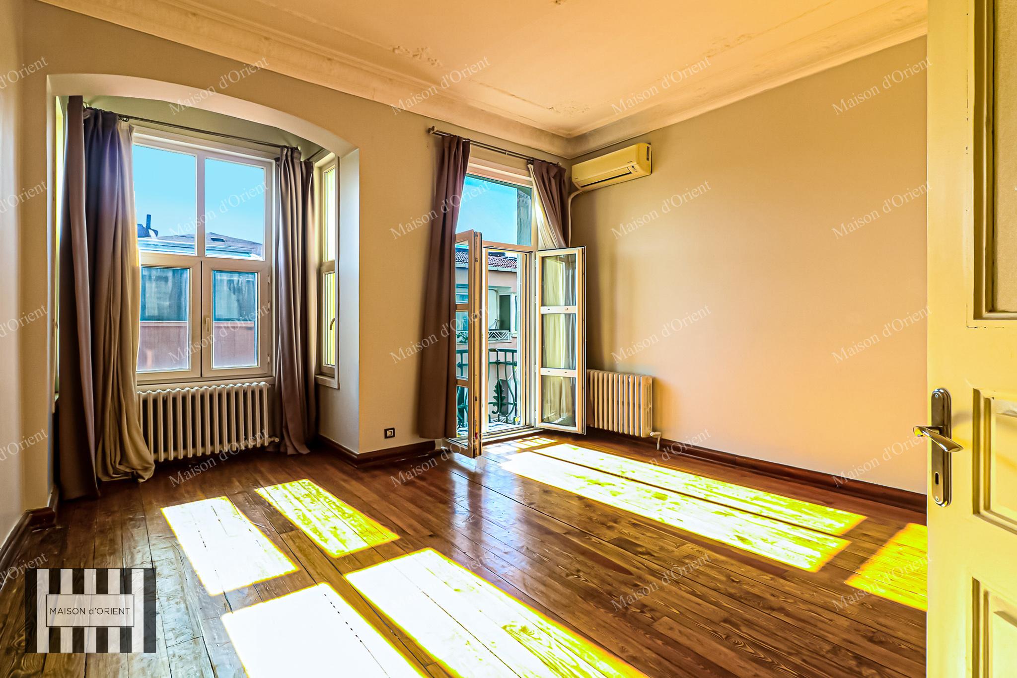Flat for Sale in Historical Mavrodi Building - Görsel 30