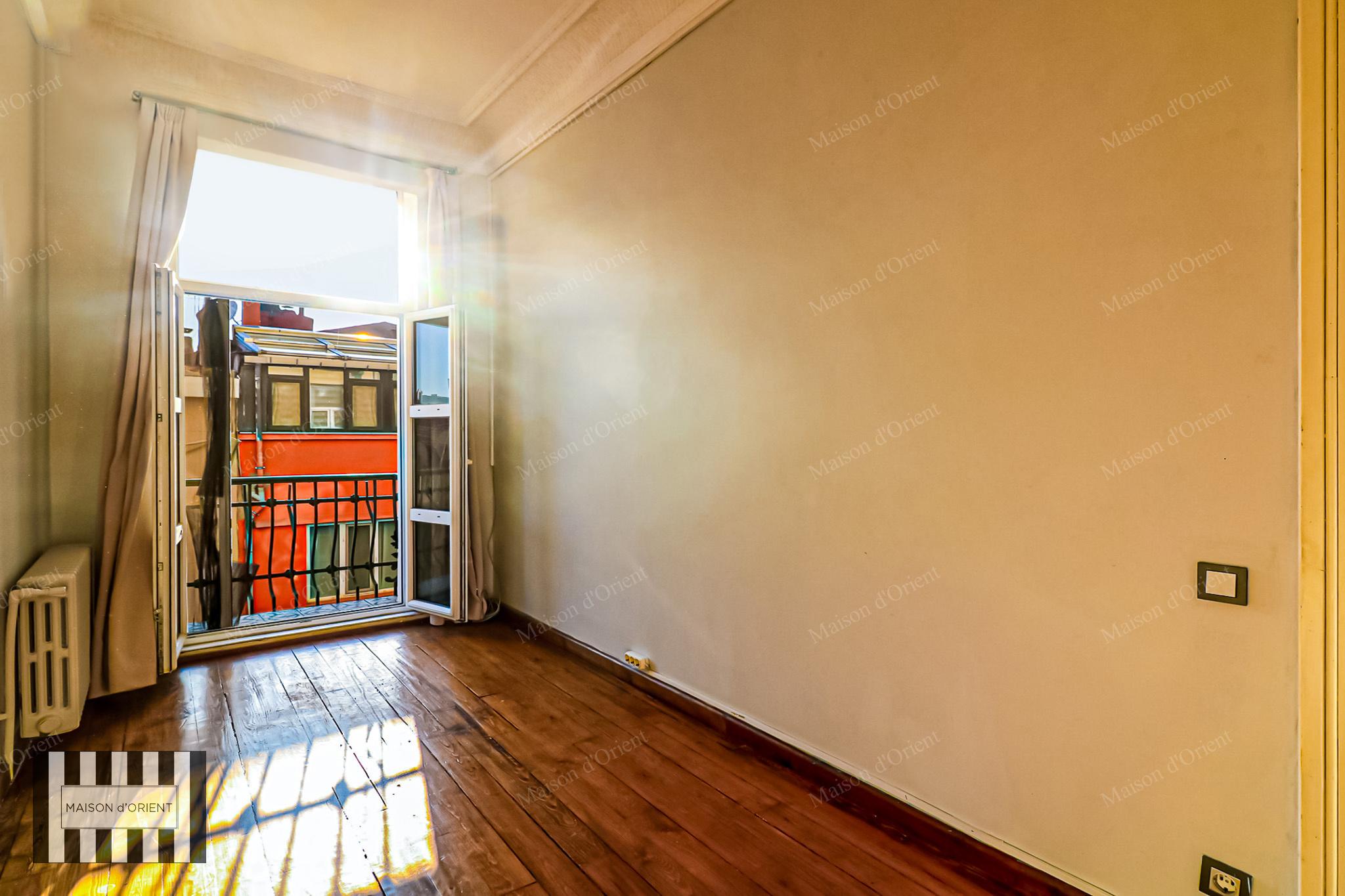 Flat for Sale in Historical Mavrodi Building - Görsel 63