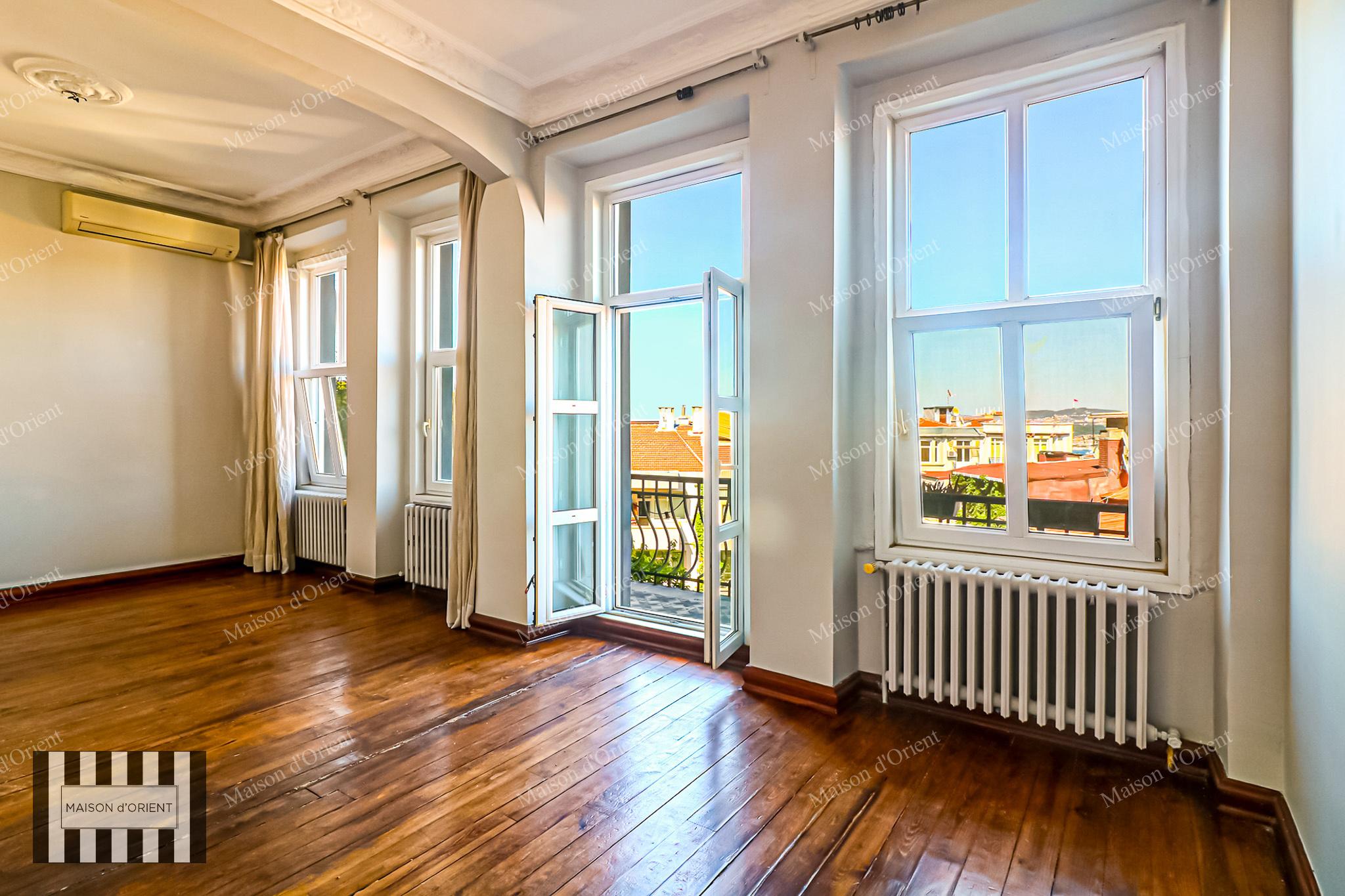 Flat for Sale in Historical Mavrodi Building - Görsel 74