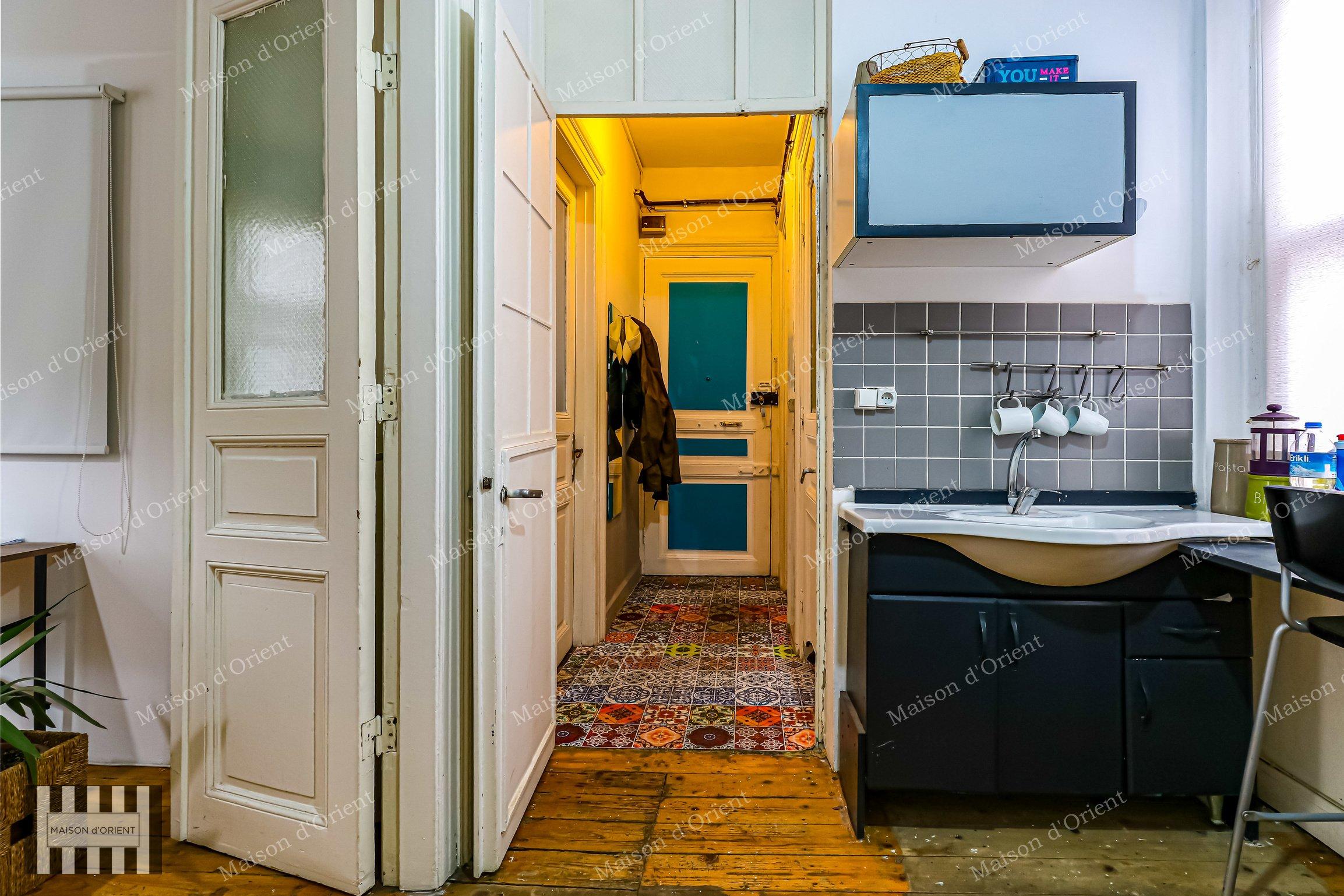 Historical Ojeni Building for Sale in Galata - Görsel 3