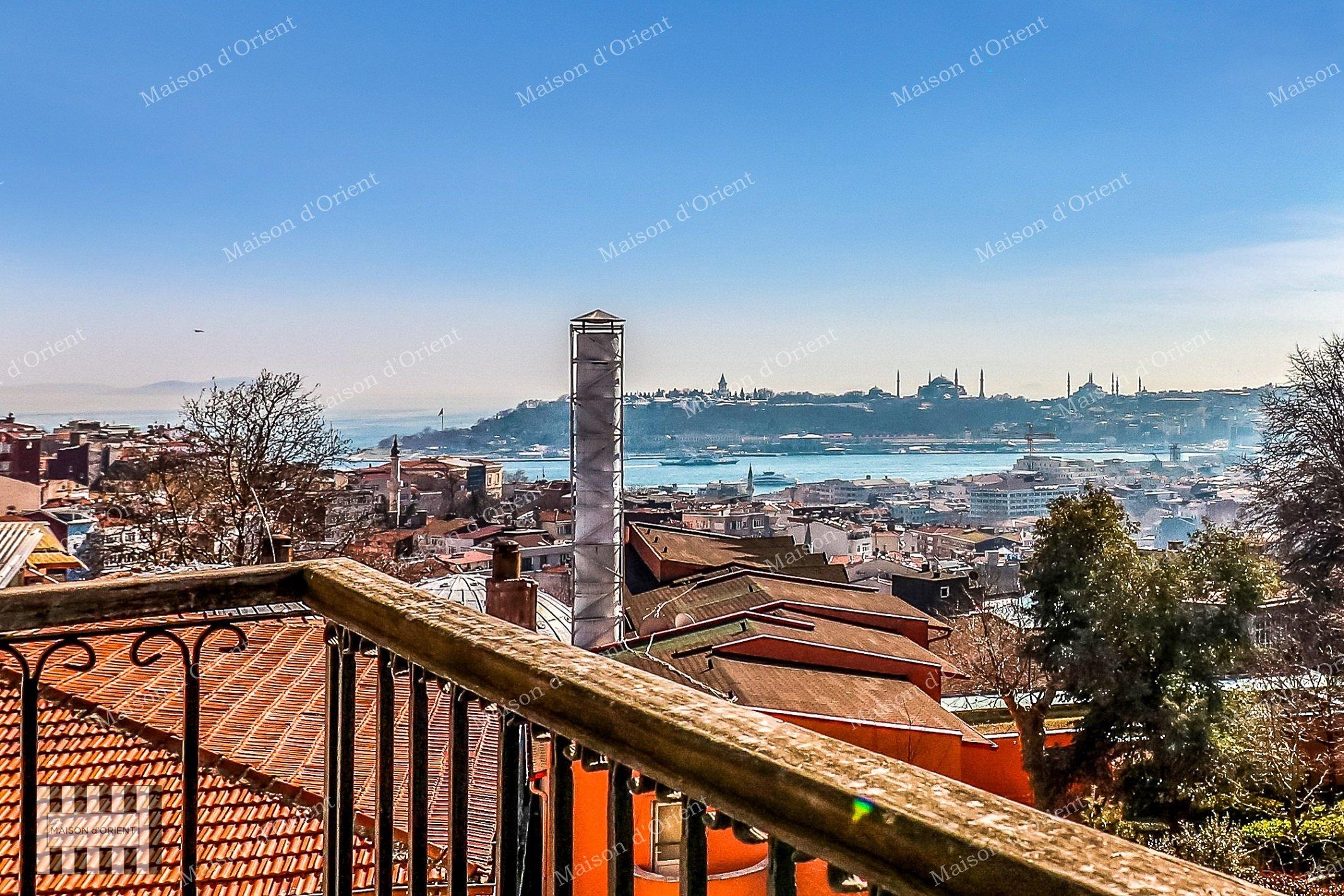 Historical Penthouse Duplex for Sale in Galatasaray - Görsel 14