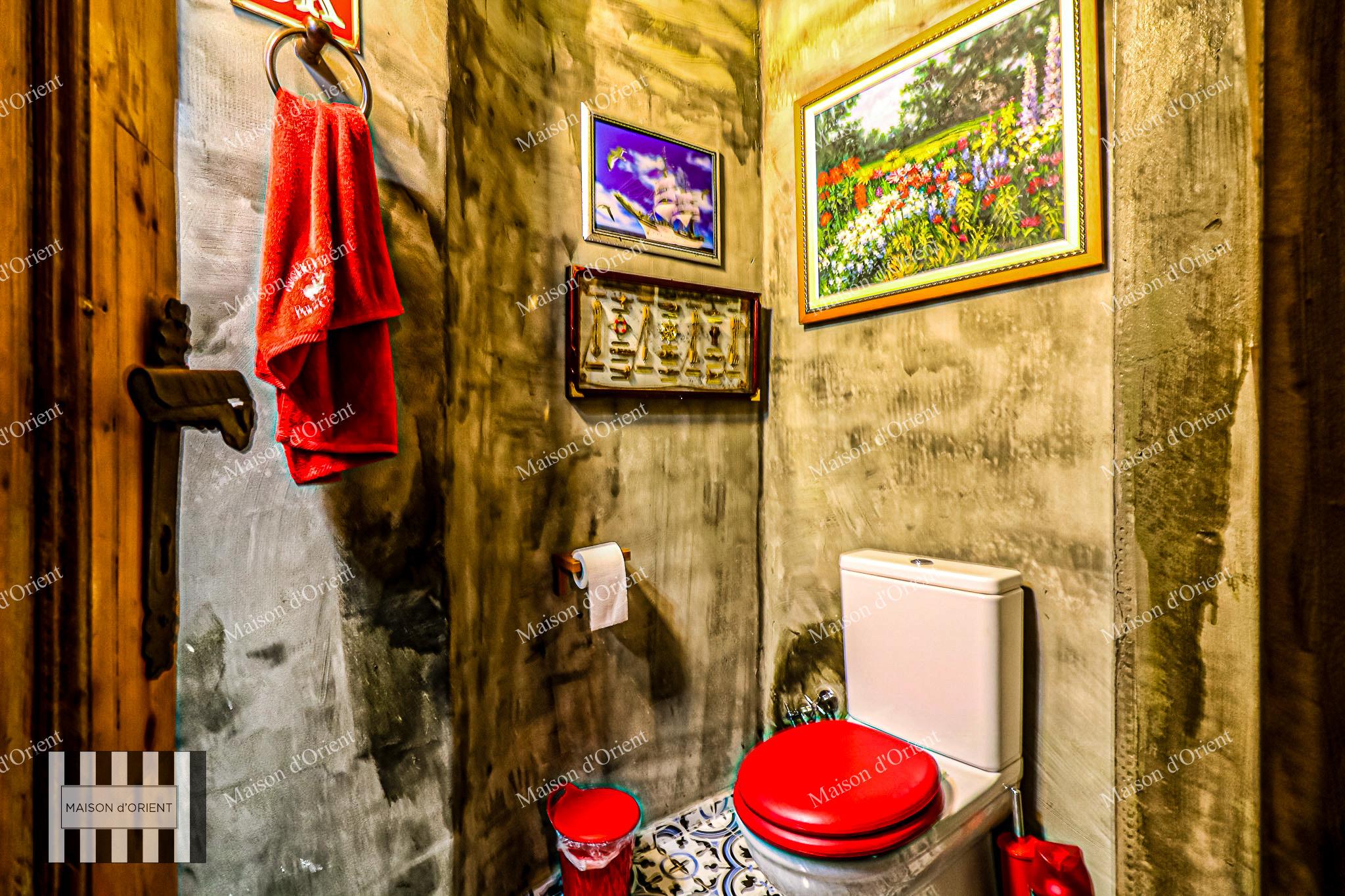 2+1 Apartment for Sale in Historical Building, Galata